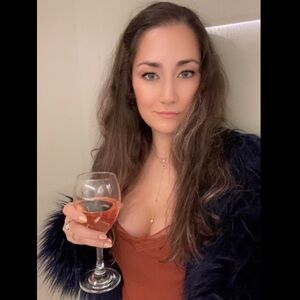 Meet your Posher, Julia